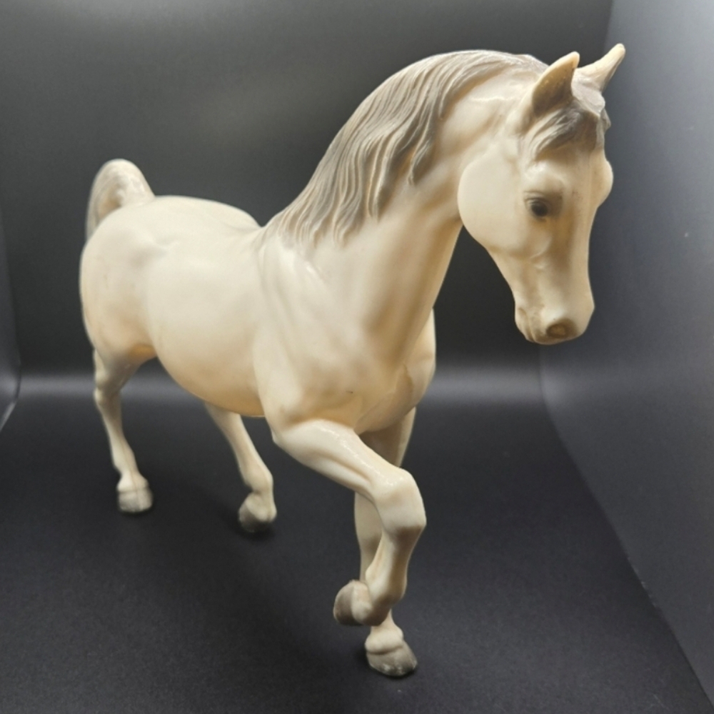 Breyer Cream Horse Sculpture